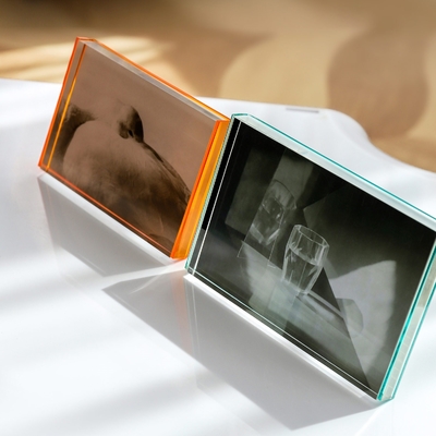 Custom 6'' X 8'' Acrylic Block Photo Frame With Removable Peg For Home Hotel Decor
