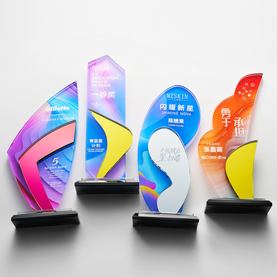 Groothandel Custom Kleurrijke Acryl Award Trophy Plexiglas Plaque met UV-drukwerk en gravure Voor zakelijke erkenning of jubileumviering